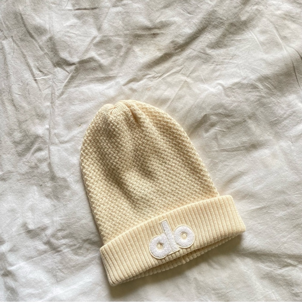 ALO Waffle Beanie - Cream